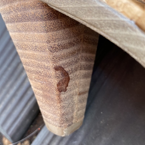 Weekend leather fish-scale heels - Picture 8 of 14